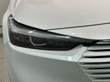LEDヘッドライトは、点灯の瞬間から最大光量を発揮し、突然暗くなるトンネルなどでの安定感を高めます。