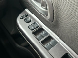 運転席窓操作部スイッチの画像です。