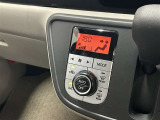 オートエアコンは温度を設定するだけで、自動で風量などを設定してくれます。運転しながら操作も必要ないので、安全性も向上します。