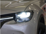 【LEDヘッドライト】省電力で長寿命の明るく運転しやすいLEDヘッドランプです。明るく照らすので暗い夜道からお客様を守ってくれます。お近くの広島マツダまでお越しください。
