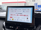 停車中には、多彩なコンテンツをお楽しみいただけます。長距離移動も退屈させない、快適な空間を提供します。エンターテインメント性も充実です。