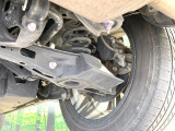 お車を安心してお乗りいただく為には、足回りの定期点検が欠かせません。サービスサポート(有償保証)では無料点検もご提供しており、安心のカーライフをお過ごしいただけるサポート体制が整っています。
