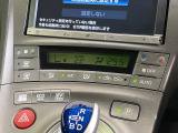 【オートエアコン】一度お好みの温度に設定すれば、車内の温度を検知し風量や温度を自動で調整。暑い&hellip;寒い&hellip;と何度もスイッチ操作をする必要はありません。快適な車内空間には必須の機能ですね♪