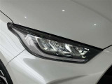 LEDヘッドライトです。デザイン性がよくとても明るいので、夜間の走行や悪天候でも安心です。しかも長寿命!