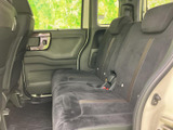 運転席周りのレイアウトは、操作性に優れています。快適なドライビングをサポートする、こだわりの空間です。
