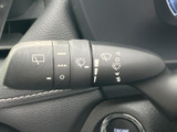 雨天時でもクリアな視界を確保できるワイパーレバー。操作も簡単で、安全な運転をサポートします。