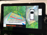 【パノラミックビューモニター】専用のカメラにより、上から見下ろしたような視点で360度クルマの周囲を確認することができます☆死角部分も確認しやすく、狭い場所での切り返しや駐車もスムーズに行えます。