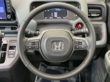 【純正革巻きステアリング】上質な革を使用することで、手にしっかり馴染みとても運転しやすいハンドルです♪
