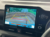 【バックカメラ】駐車時に後方がリアルタイム映像で確認できます。大型商業施設や立体駐車場での駐車時や、夜間のバック時に大活躍!運転スキルに関わらず、今や必須となった装備のひとつです!