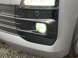 【フォグランプ】豪雨や霧が発生した時に視界を確保したり、対向車に自分の存在をアピールする役割もあります。