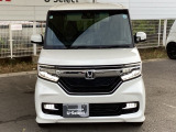 お客様に安全で快適なカーライフをお送りいただくために、中古車にも高いレベルの品質基準を設け、その基準に従って、全ての中古車について納車前整備を実施しています。