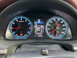 見やすいメーター類により、運転に必要な情報をスムーズに確認できます。洗練されたデザインが、運転席をスタイリッシュに演出します。豊富な情報表示で、さらに快適なドライブをサポートします。