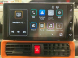 【9インチスマホ連携ディスプレイオーディオ】 対応しているスマホアプリを大画面で使えます!フルセグテレビやラジオの視聴、Bluetooth接続による音楽鑑賞、ハンズフリー通話なども利用可能です。