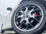 【BBS製16インチアルミホイール】大人気メーカーのホイールを装備♪軽量・高硬度のアルミホイールは、ハンドリング・加速など、走りの質を向上してくれます♪