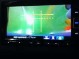 バックカメラの画像です。ガイドラインがスムースな車庫入れをサポートいたします。車庫入れの安心感がアップしますね。