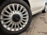 ●純正15インチアルミホイール:輸入車ならではの卓越した走りを支えるホイールと足回りです!日本車の走りに慣れている方にもぜひ体感して頂きたいほど、高いレベルでまとまっています!