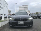 【キドニーグリル】BMWは約90年もの間、ほぼ全ての車両にひと目でBMWだと分かるこの特徴的なフロントグリルが備えられ、デザイン・アイコンとして親しまれてきました。