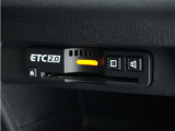 ◆ETC2.0◆進化したドライブ体験。料金収受システムだけだったETCが生まれ変わって、高速道路を賢く使うETC2.0に進化しました。多彩な情報サービスが便利で快適なドライブ体験を提供します。