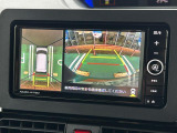 パノラマモニター対応純正ナビ装着用アップグレードパックは車両の前後左右に搭載した4つのカメラにより、クルマを真上から見ているような映像を表示。運転席から確認しにくい車両周囲の状況を把握できます。