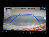 バックガイドモニターで、後方を確認しながら安心して駐車することができます。運転初心者も熟練者も必須の機能ですよ!
