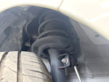 お車を安心してお乗りいただく為には、足回りの定期点検が欠かせません。サービスサポート(有償保証)では無料点検もご提供しており、安心のカーライフをお過ごしいただけるサポート体制が整っています。