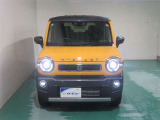 明度の高いLEDヘッドライトで、夜間の運転も安心です。