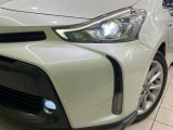 【LEDヘッドライト】悪天候や夜間走行時も良好な視界を確保し安心して運転できる高輝度LEDヘッドライトを装備!点灯速度が早く、消費電力も抑えられています。