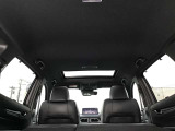 天井も綺麗です☆私は中古車を見るときに天井を良く見るようにしています☆ここが綺麗な車は車内が綺麗なことが多いです☆