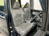 【運転席・助手席】内装ルームクリーニング済みです。しっかり綺麗にしていますので、是非、お確かめください。車に自信があるからこそ、是非一度ご来店頂き内外装も見てもらえると幸いです。