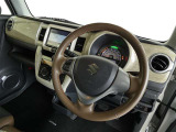 視界も広々で見晴らしの良い運転しやすいコックピットです。