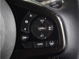 ◆アダプティブクルーズコントロール◆予め設定した車速内でクルマが自動的に加減速。前走車との適切な車間距離を維持しながら追従走行します。【LKAS】車線維持支援システムでステアリング操作を支援。