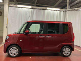 【スマートアシスト搭載車】 衝突回避支援ブレーキ機能(対車両・歩行者)、衝突警報機能(対車両・対歩行者)、誤発信抑制制御機能などの機能で安全な運転をサポートします。