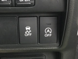 【eコンスイッチ】低燃費運転をサポートするECONモード。スイッチをONすると、エンジンやトランスミッション、A/Cなどを協調制御し、燃費の向上に貢献。エコドライブの効果を高めます。