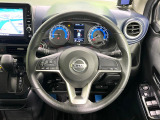 【純正革巻きステアリング】上質な革を使用することで、手にしっかり馴染みとても運転しやすいハンドルです♪
