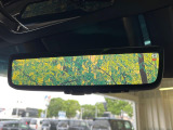 【デジタルインナーミラー】後席の大きな荷物や同乗者で後方が確認しづらい時でも安心!カメラが撮影した車両後方の映像をルームミラー内に表示。クリアな視界で状況の確認が可能です!