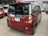 お車の見学に疲れたときは、併設のカフェでちょっと一息。。。ワンちゃんと一緒に、当店の挽きたてコーヒーをお召し上がりください。