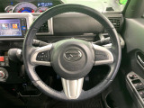 【純正革巻きステアリング】上質な革を使用することで、手にしっかり馴染みとても運転しやすいハンドルです♪