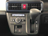 温度を設定すれば、自動で車内の温度管理をしてくれる優れものです♪ATミッションで運転楽々