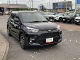 実際に店舗にて撮影しております!実車を見て「写真と違うな...」という事が無いように自然光かつ無加工にて外装を載せております!