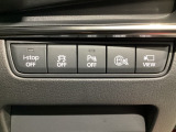 i-ACTIVSENSEミュートスイッチを押すと、車線逸脱警報、ブラインドスポットモニタリングなどのシステムが作動した際の警報音が無くなります。警報音の消音で運転中の煩わしさが緩和します♪