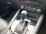 MTモード付です!MT感覚でシフトチェンジできます。MT車が少なくなってきた現在に面白さを取り入れた装備です。走る歓びを!