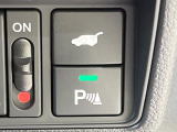 【パワーバックドア】スマートキーや運転席のボタンを押すだけでリアゲートが自動で開閉します!荷物を持っている時や、高い位置にあるバックドアを閉める際に便利な機能です♪