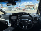 見通しのよいすっきりとした視界で、誰でも運転しやすいです。運転のしやすさは疲れにくさにも繋がりますよ♪