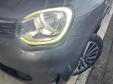 ●LEDヘッドライト:夜間走行時も良好な視界を確保し安心して運転できる高輝度LEDヘッドライトを装備!点灯速度が早く、消費電力も抑えられています。