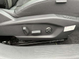 電動パワーシート(運転席のみ)