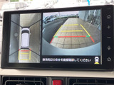 後方の状況を安全に確認できるバックモニターが搭載されています。狭い道や駐車時の不安を軽減し、スムーズな運転をアシストしてくれます。