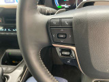 運転中、オーディオの操作をしてて、ハッとしたことはありませんか?ステアリングスイッチは、運転中でもハンドルでオーディオの操作が可能です。安全なドライブをサポートします。