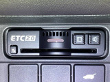 【ETC車載器】カードを挿すだけでゲートをスルー。利用には車両情報を登録する「セットアップ」が別途必要です