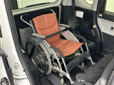 車いすは、参考の為に載せています。車両には付いていませんので、ご了承ください。