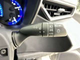 【オートライト】車外の明るさに応じて自動的にライトの点灯・消灯をしてくれます